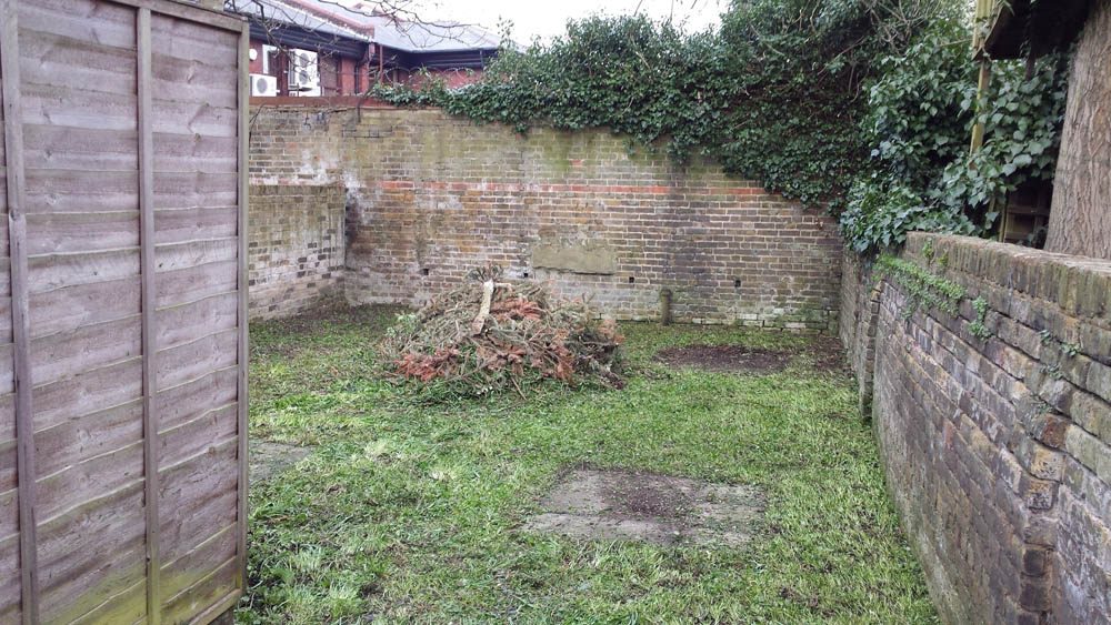 Garden tidy in Bromley Lustre Gardens